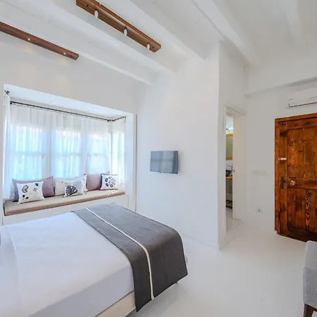 B House * ألاتشاتي